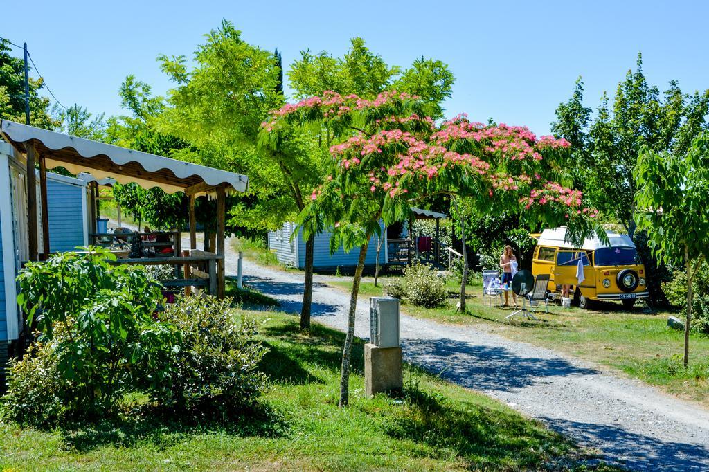 Domaine De Chadeyron Hotell Lagorce  Eksteriør bilde